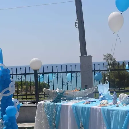 Delfino * Mola Kalyva