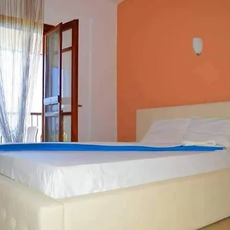 Hotel Delfino Mola Kalyva