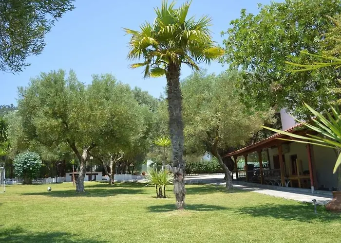Hotel Delfino Mola Kalyva