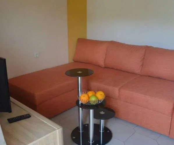 Delfino Moles Kalyves